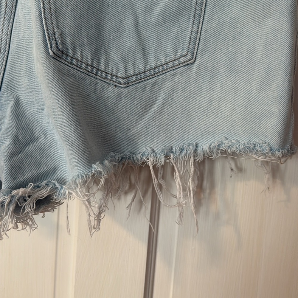 Madewell Relaxed Denim Light Wash Blue Shorts Raw Hem Size 16W - Picture 9 of 11